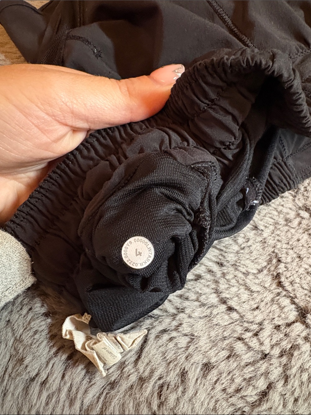 lululemon athletica Black Hotty Hot 2” Women's Athletic Shorts Size 4 - Picture 3 of 4